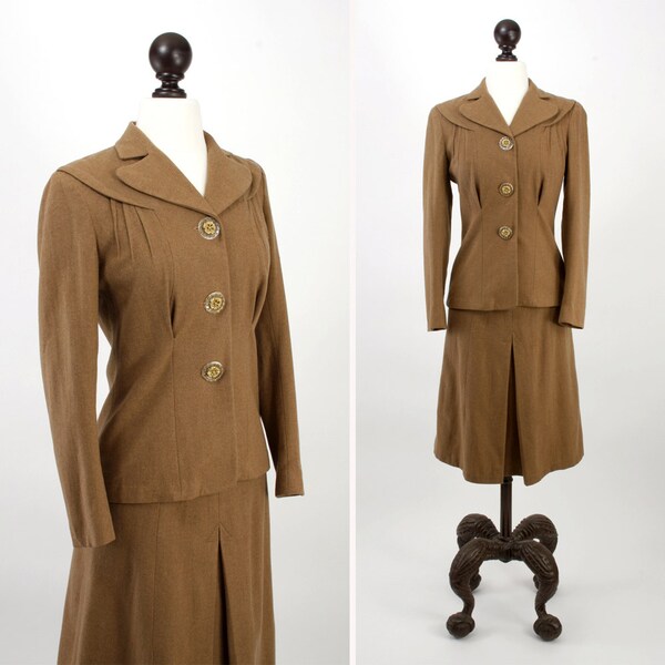 R E S E R V E D <> vintage 1940s ladies suit <> early 40s wool suit <> size extra small