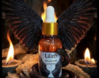 Aceite perfumado Lilith Goddess de 2 oz: Infundido con cornalina, aroma frutal sensual, unción ritual.
