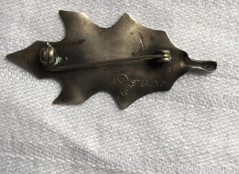 Vintage Stuart Nye 1 34 Oak Leaf Pin
