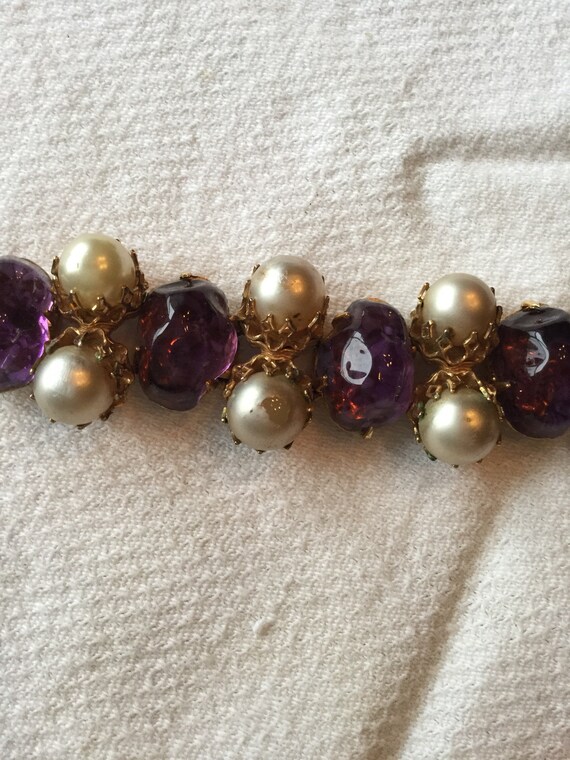 Vintage Amethyst resin, Faux Pearl, Gold Tone Bra… - image 5