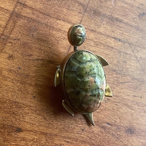Vintage 12k GF Jadite Turtle Tortoise Pin Green Rose Gold