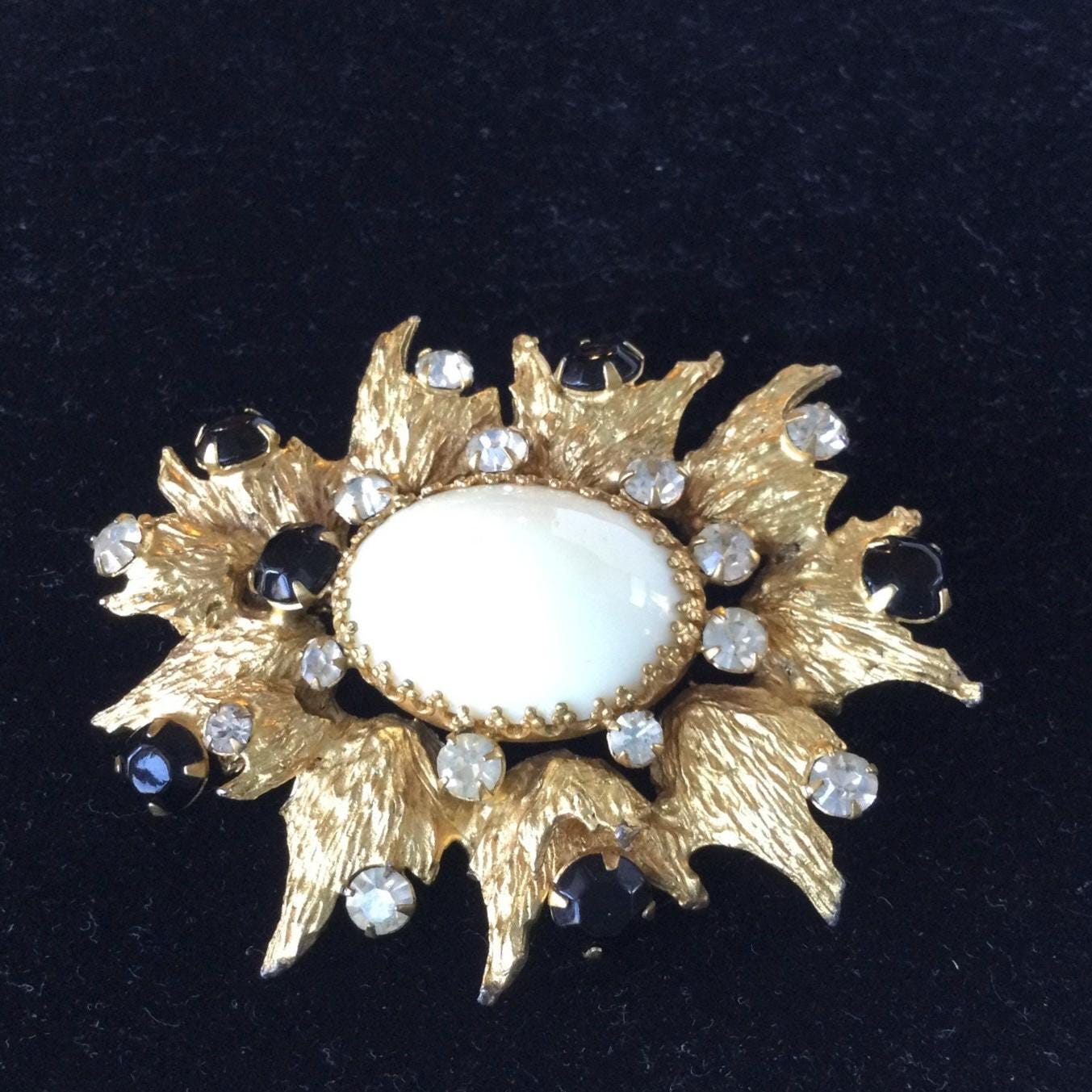 Alice Caviness Brooch - Etsy Alice Caviness Brooch - Etsy