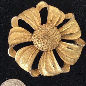 Vintage BSK Sun Flower Brooch 2.5” Brushed Gold Metal