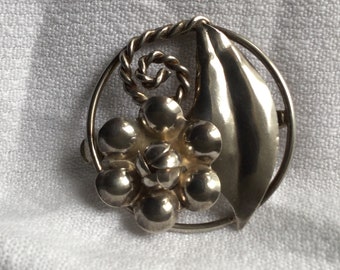 Vintage Sterling Silver Brooch Pin Flower Leaf In Circle Frame