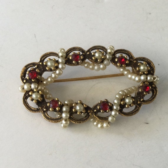 Beautiful Ruby Red Sets Faux Pearls Gold Tone Bro… - image 5