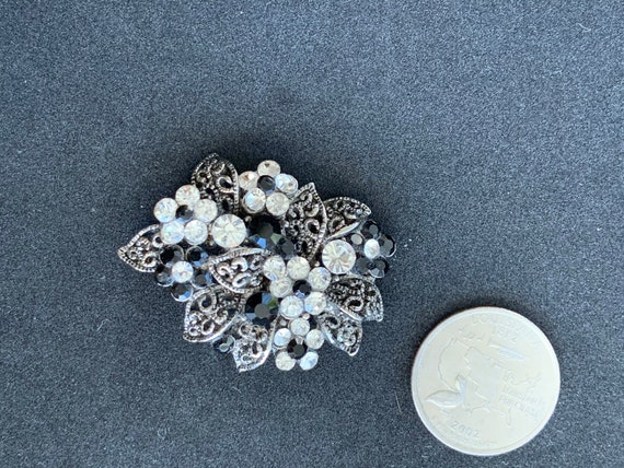 Vintage Brooch Silver Pot Metal Flowers In White … - image 2