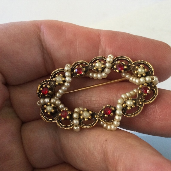 Beautiful Ruby Red Sets Faux Pearls Gold Tone Bro… - image 1