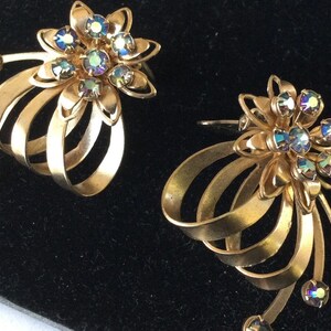 Vintage Gold Tone & Rhinestone Clip On Earrings Shooting Star