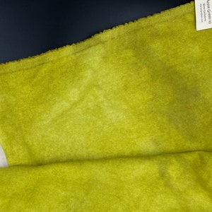 Verde manzana V2, lana teñida, lana para alfombras