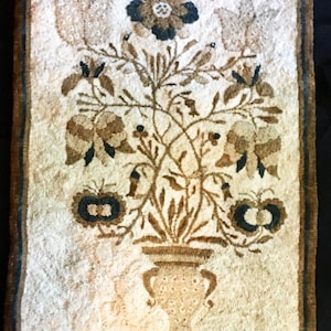 1840 Flowers Fraktur, Rug Hooking Pattern