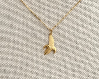 Cute Banana Necklace, Banana Fruit Charm Pendant Necklae Gift Jewelry, Gold Banana Necklace, Cute Dainty Gift Necklace for Her