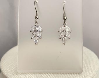 Crystal Leaf Dangle Earrings with Hypoallergenic Hooks, Silver/Gold Plated Drop Earrings, Elegant Bridal Jewelry, Lightweight Leaf Charm