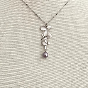 Elegant Triple Orchid Necklace with Mauve Purple Pearl - Handcrafted Floral Pendant, for Weddings, Bridesmaids Gifts, Mother&#39;s Day Jewelry