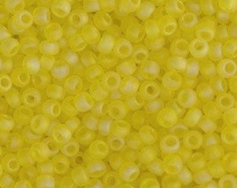 10 g de perles Toho Beads 11/0, jaune citron mat arc-en-ciel, rocaille TR-11-175F taille 11, rocailles japonaises 2 mm