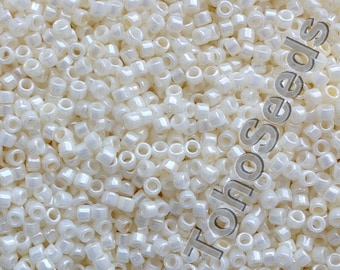 10g 11/0 Treasure Cylinder Seeds Bead Opaque Lustered Navajo White TT-01-122 Cylinder Rocailles Cream Mini Rocailles Ivory