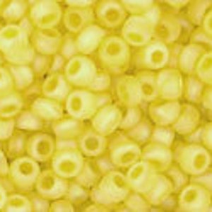 10g Toho Beads 11/0 Rainbow Matte Lemon Yellow seed bead TR-11-175F rocaille size 11 Japan rocailles 2mm image 2