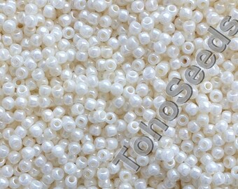 10g Toho Seeds Beads 11/0 Opaque Lustered Navajo White TR-11-122 Pearl Rocailles size 11 mini rocailles 2mm seed beads beige ivory