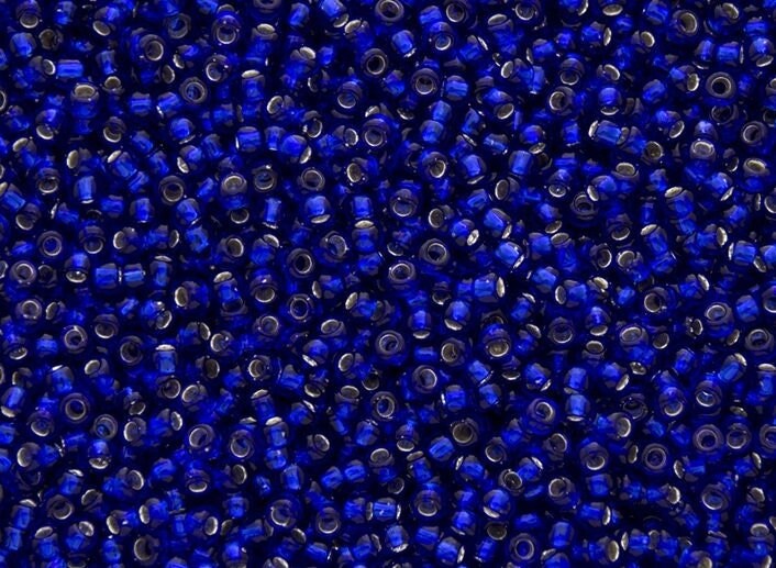 10g Toho Seed Beads 8/0 Silver Lined Cobalt Blue TR-08-28 Japan Toho Rocailles size 8 Blue Sapphire Silver Line