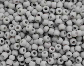 10g Toho Seed Beads 11/0 Opaque Matte Gray TR-11-53F size 11 Sade Pale Gray Frosted Mini Rocailles Rocailles 2mm tiny seed beads