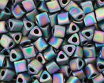 10g Triangle Toho Seed Beads size 11/0 Opaque Metallic Frosted Rainbow Iris TG-11-86F Rocailles size 11/0 Matte Metallic Rainbow