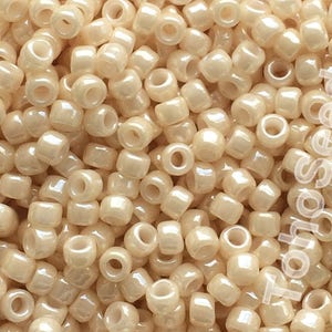 10g Toho Seeds Beads 8/0 Beige Light Lustered  TR-08-123 Japan Toho Rocailles size 8 Small 3mm Rocailes Beige Cream