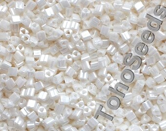 10g Triangle Toho Seed Beads size 11/0 Opaque Lustered Navajo White TG-11-122 Rocailles size 11/0 Pearl Cream Beige