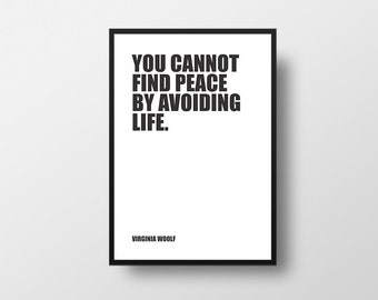 Impressão com citação de Virginia Woolf, tipografia minimalista, arte literária.
