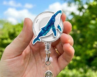Hologram walvis badgehaspel, houder geometrische oceaandierenidentificatie, blauwe mozaïek intrekbare clip