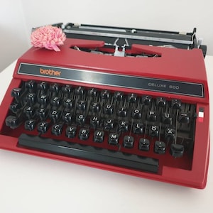 Vintage brother deluxe 600 typewriter - Working Japan typewriter - maroon - rare