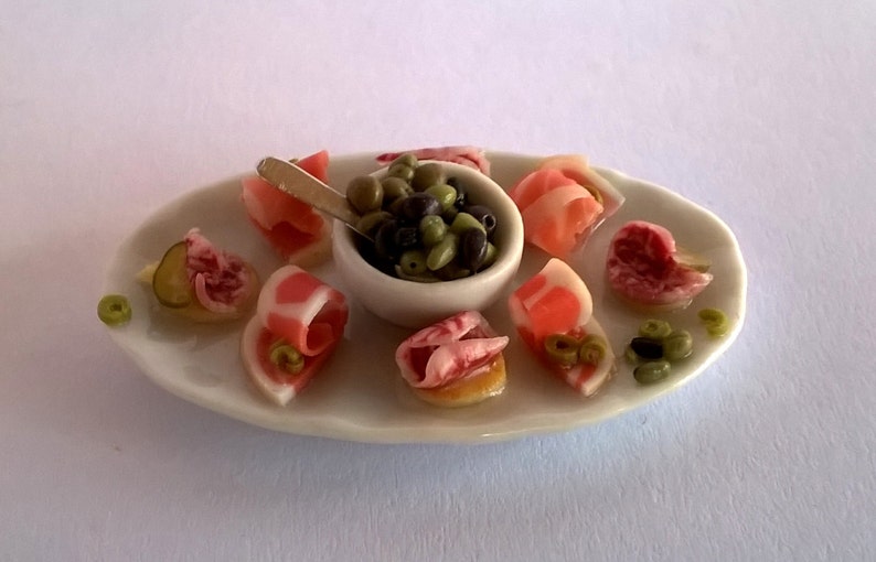 1:12 Scale Bowl Olives OOAK Canap\u00e9s Appetisers Tapas Party Food Hors d/'oevres Dolls House Food ; Miniature Food