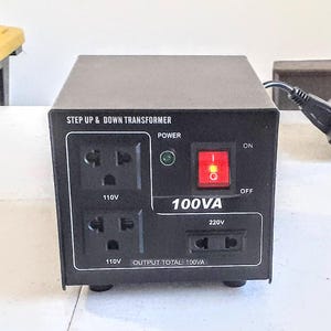 Sine Wave 30C515 Step Up/Step Down Voltage Converter/Transformer, 110V AC To 220V AC - Tested & Works