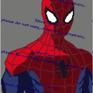 Op de afbeelding: Een pixel art-patroon van Spiderman in zijn rode en blauwe pak met een zwart spinnenlogo op zijn borst. Het patroon is gemaakt van kleine vierkanten en is geschikt voor kruissteek of andere naaiprojecten. De tekst "Starr Yarns... please do not copy... respect the graphers..." wordt herhaald in de hele afbeelding.