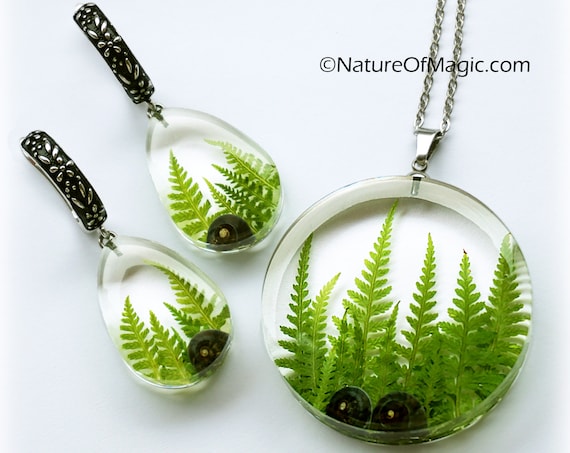 Botanical Jewelry SET with genuine branches of Fern and snail shells. Transparent Resin Pendant & earrings.