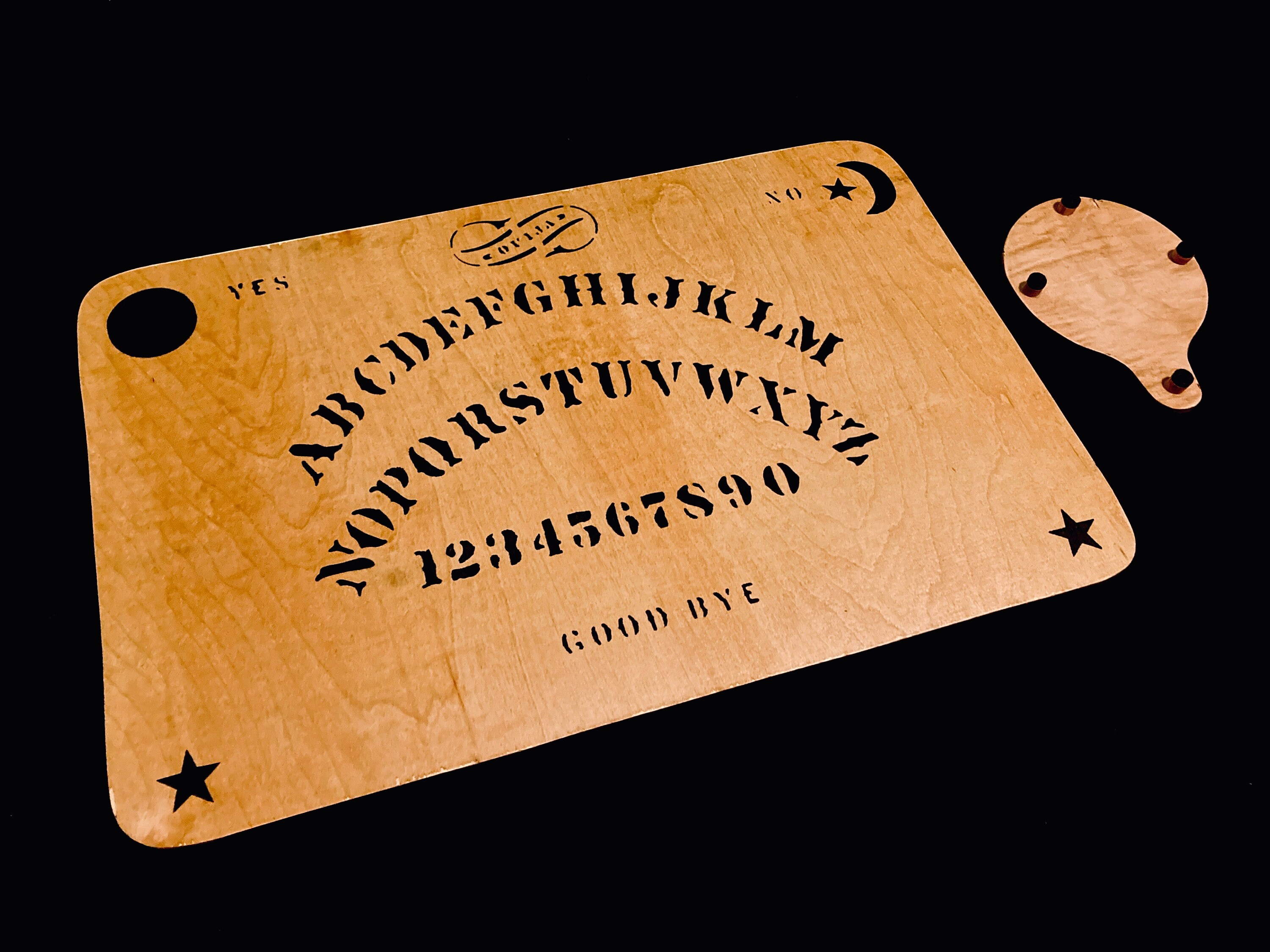 Planche Ouija avec porte-clés amovible en planchette Porte-clés Spirit  Oracle Board en bois de noyer ou d'érable pour accompagner ceux qui vivent  dans l'au-delà -  France