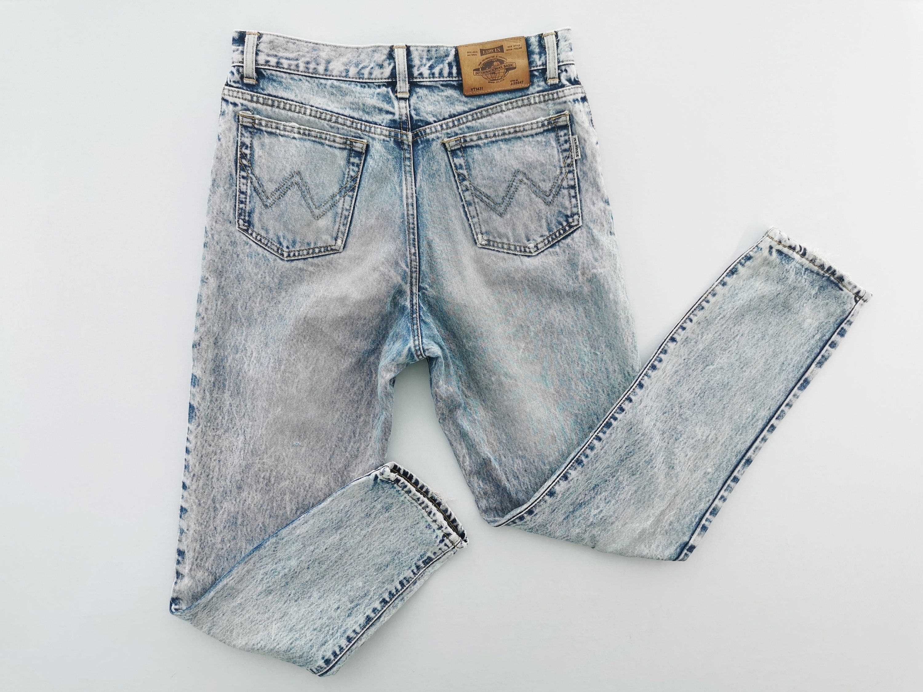 Edwin Jeans Distressed Vintage Size 31 