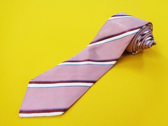 Red Silk Tie Made in Italy Suit Accessory Formal Wear Silk HUGO BOSS Men/'s Gift Vintage Silk Necktie Floral Wide Tie Men/'s Silk Tie