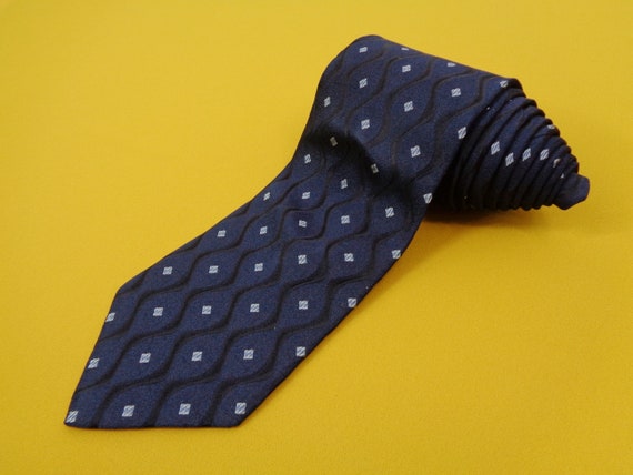 Dolce gabbana tie 2025