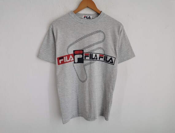 Chemise Fila vintage T shirt Fila Italy avec grand logo Taille M