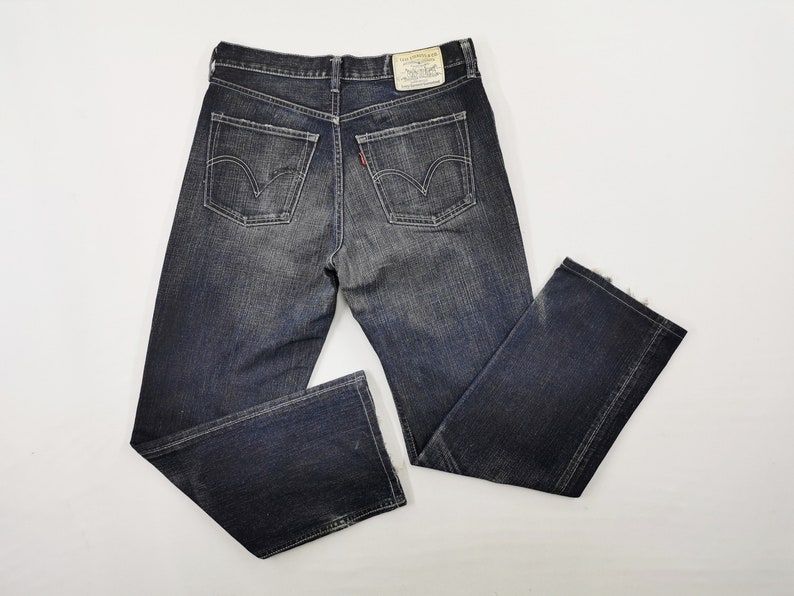 size 33 in levis