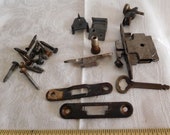 Singer case fittings lock key from bentwood case lid base Sewing machine Simanco 124516 machine 96896 124517 latch plates etc