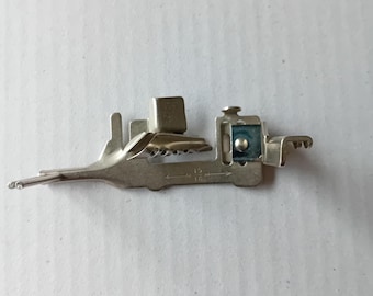 Prensatelas para máquina de coser Singer Multi Binder vintage: vástago inclinado Simanco n.° 161420