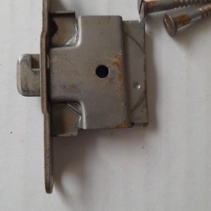 Singer lock (only)  from 1950 Bentwood Case Simanco 124429 sewing machine bentwood case