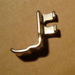 Singer  Shirring or gathering foot, Simanco 121441, Sewing machine, vintage part attachments & accessory accessories for most machines