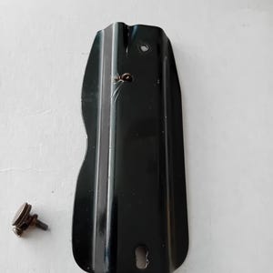 Face Plate for Singer 66K, Blackside  Sewing Machine with bolts, Simanco 32667 faceplate Vintage sewing supply part 1920s end plate