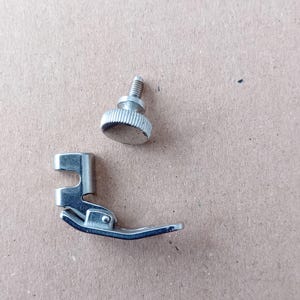 Singer Hinged Presser Foot & Screw Simanco #32773 vintage sewing machine accessory