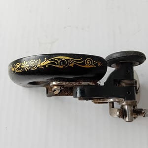 Singer 66K 99K sewing machine bobbin winder & wheel belt/pulley guard Simanco refurb project cheap 66 99