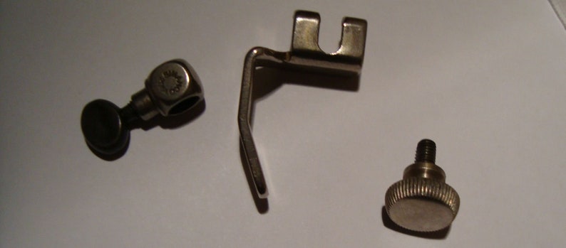 Singer Sewing Machine Standard Presser Foot /& Needle Clamp Simanco Part no 32665 and 2054 99k etc Vintage genuine sewing supply part 50s