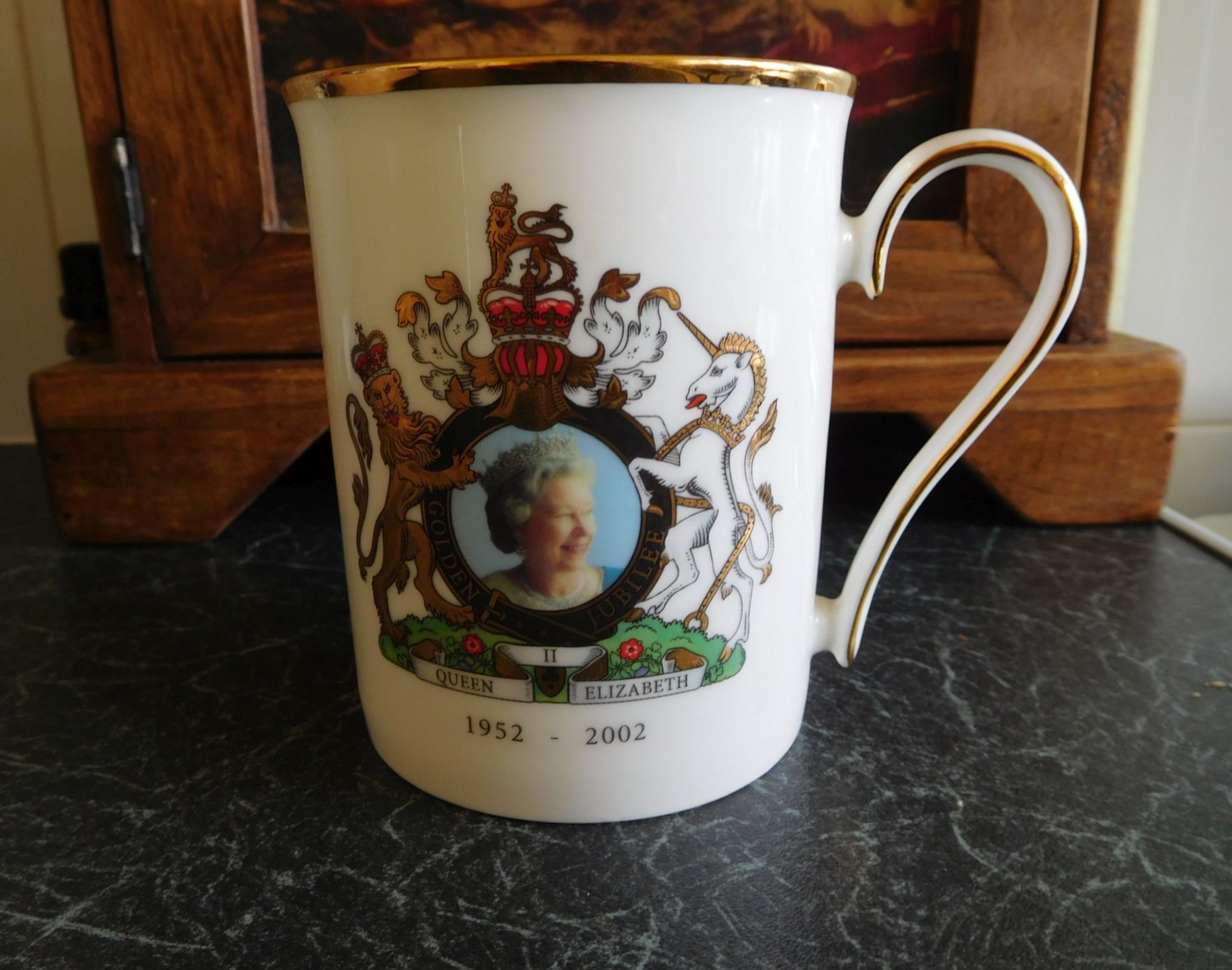 Memorabilia Collectibles Art & Collectibles Caverswall Queen Elizabeth ...