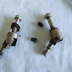 Singer Simanco 87722 sewing machine case tilt lift metal hinges base fittings, grub screws & bolts  to fit 28K 99K etc and most models