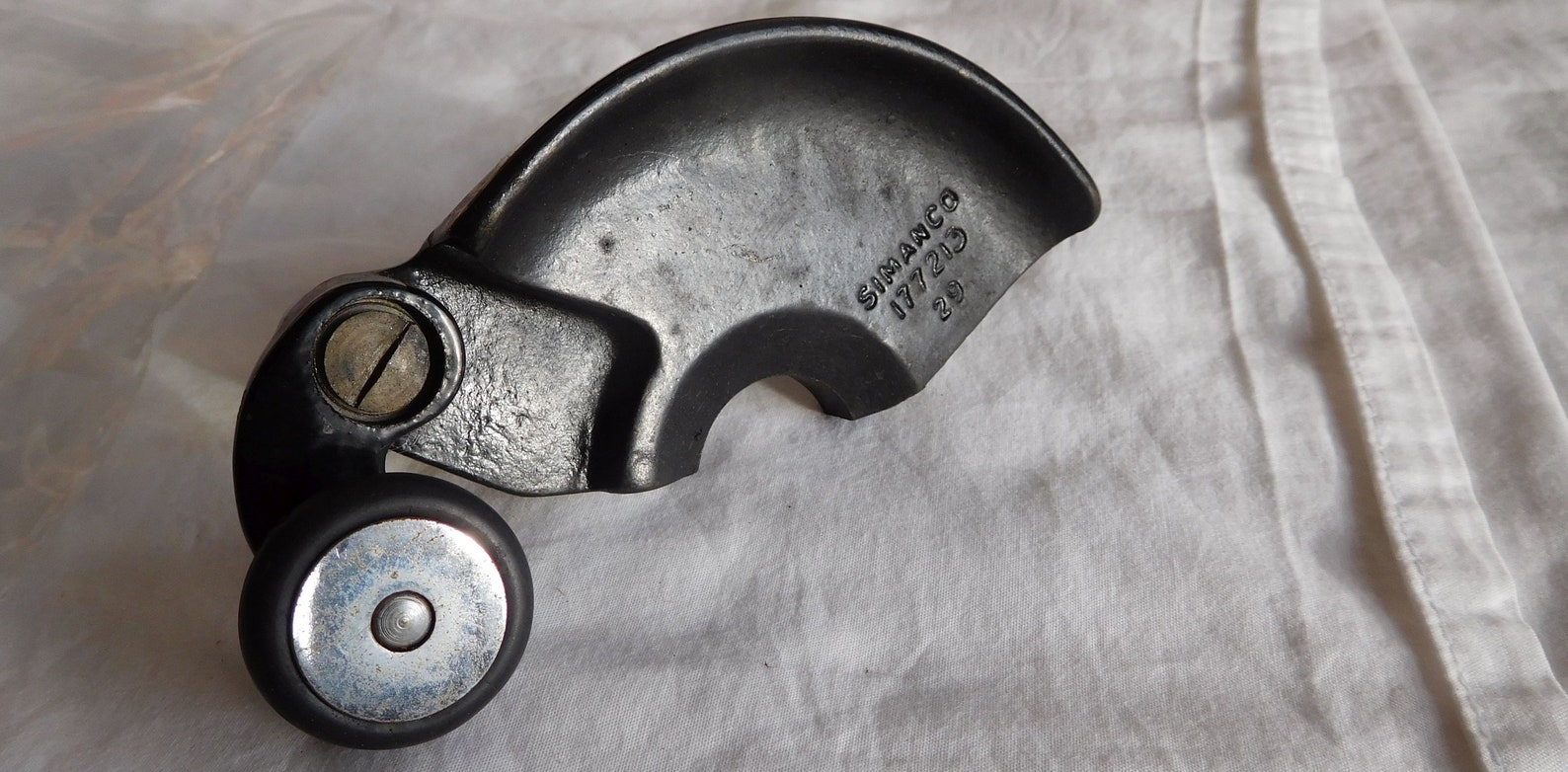 Vintage Singer sewing machine bobbin winder & wheel Etsy